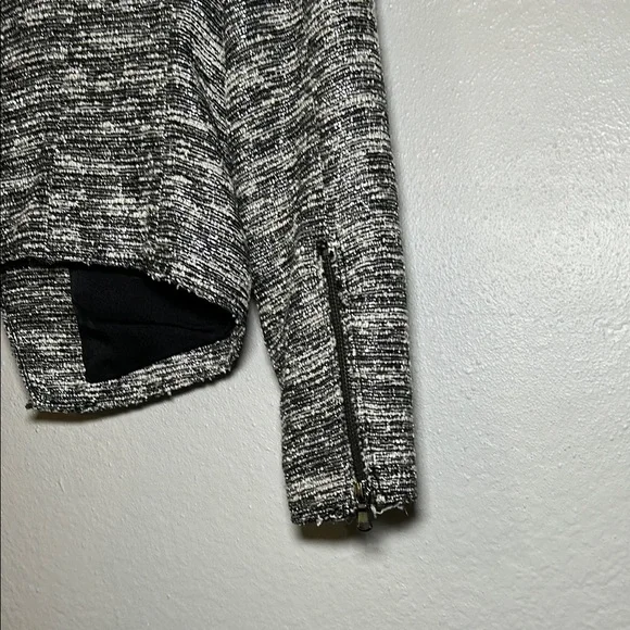 Zara Black and Gray Blazer with Textured Tweed Design - Picture 7 of 8